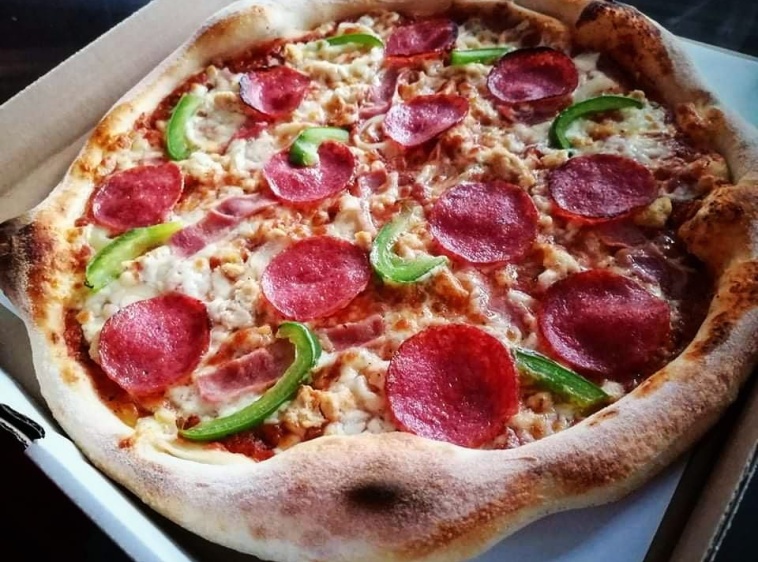 Koni Pizza