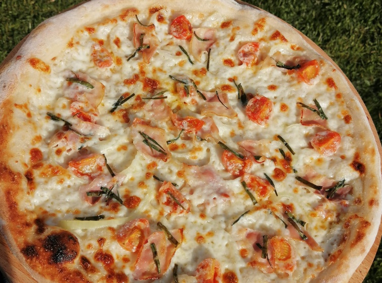 Koni Pizza