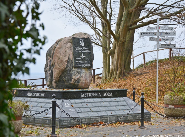 Obelisk Gwiazda P&oacute;łnocy w Jastrzębiej G&oacute;rze 